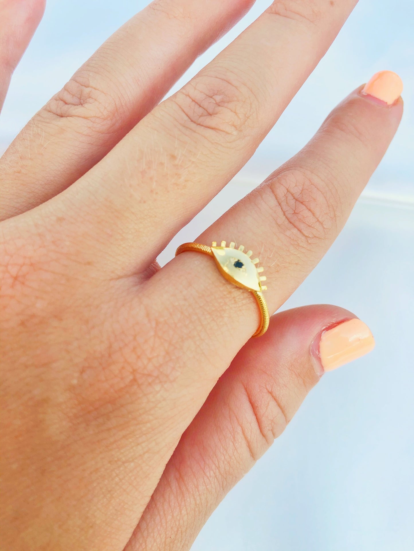 Eyez Ring